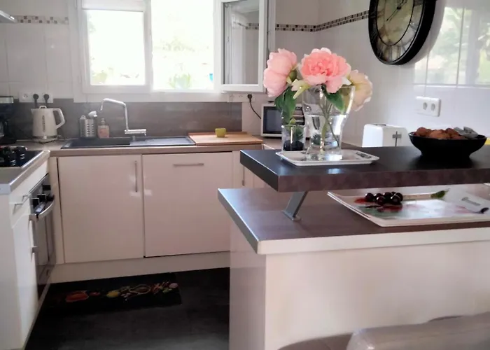 Chalet Sur Base De Loisirs *